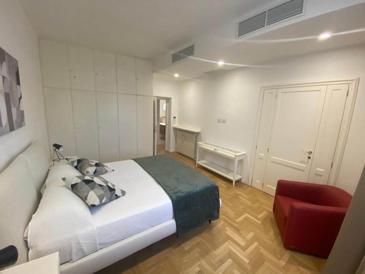 Colosseum Rome Guest House Luil Zewnętrze zdjęcie